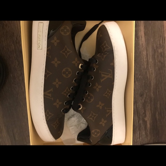 Men Louis Vuitton shoes size 8 - Picture 2 of 2